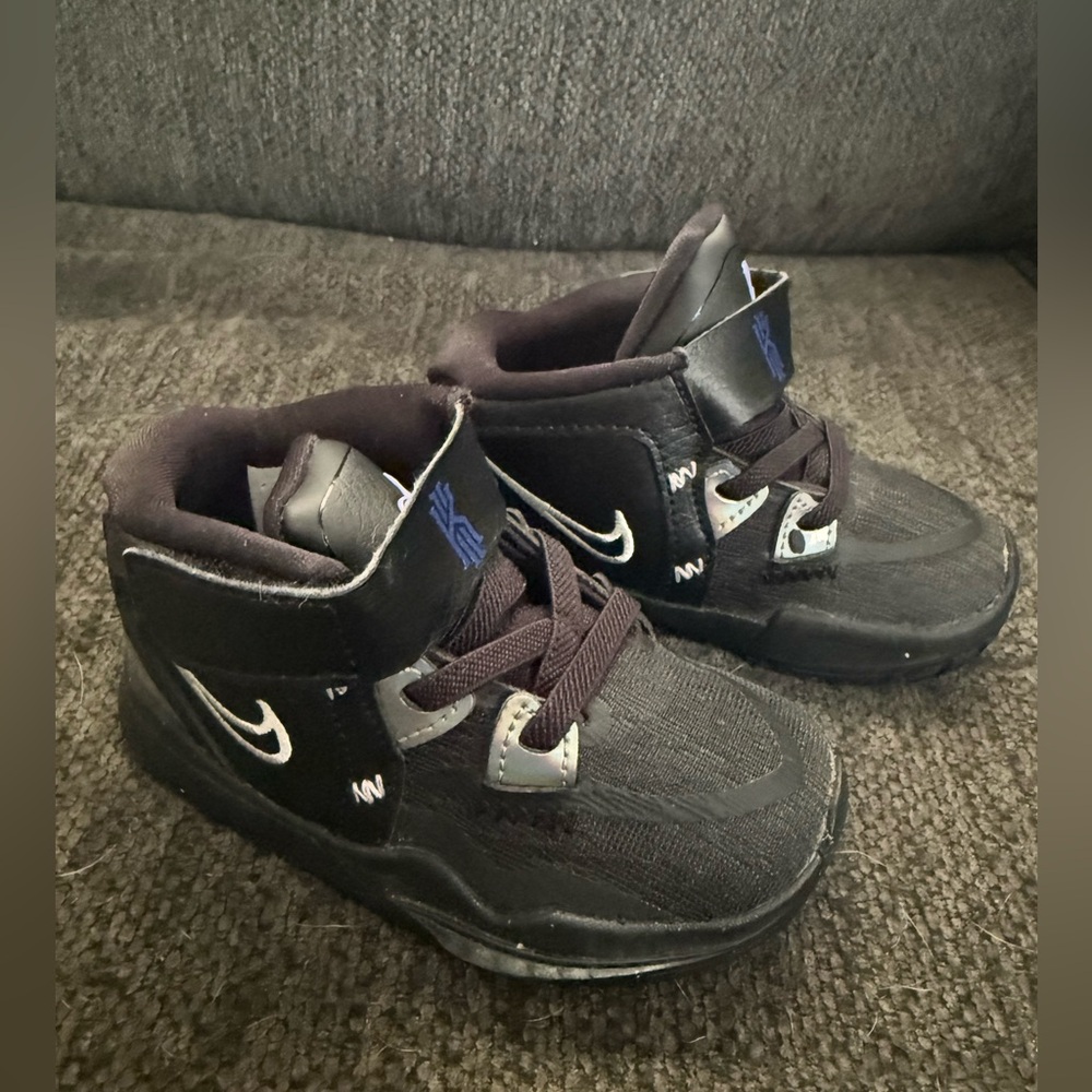 Nike Kids Black and Blue Sneakers